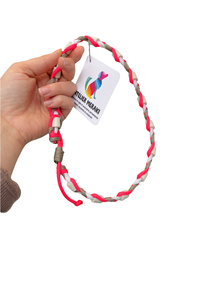 Collier EM